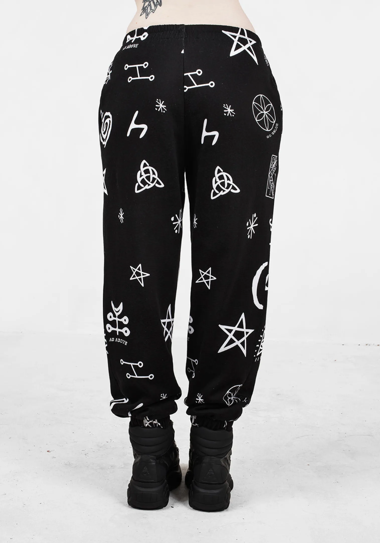 ABOVE BELOW Sweatpants