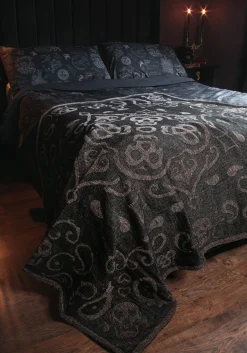 Anarchy Skull Jacquard Cotton Chenille Blanket