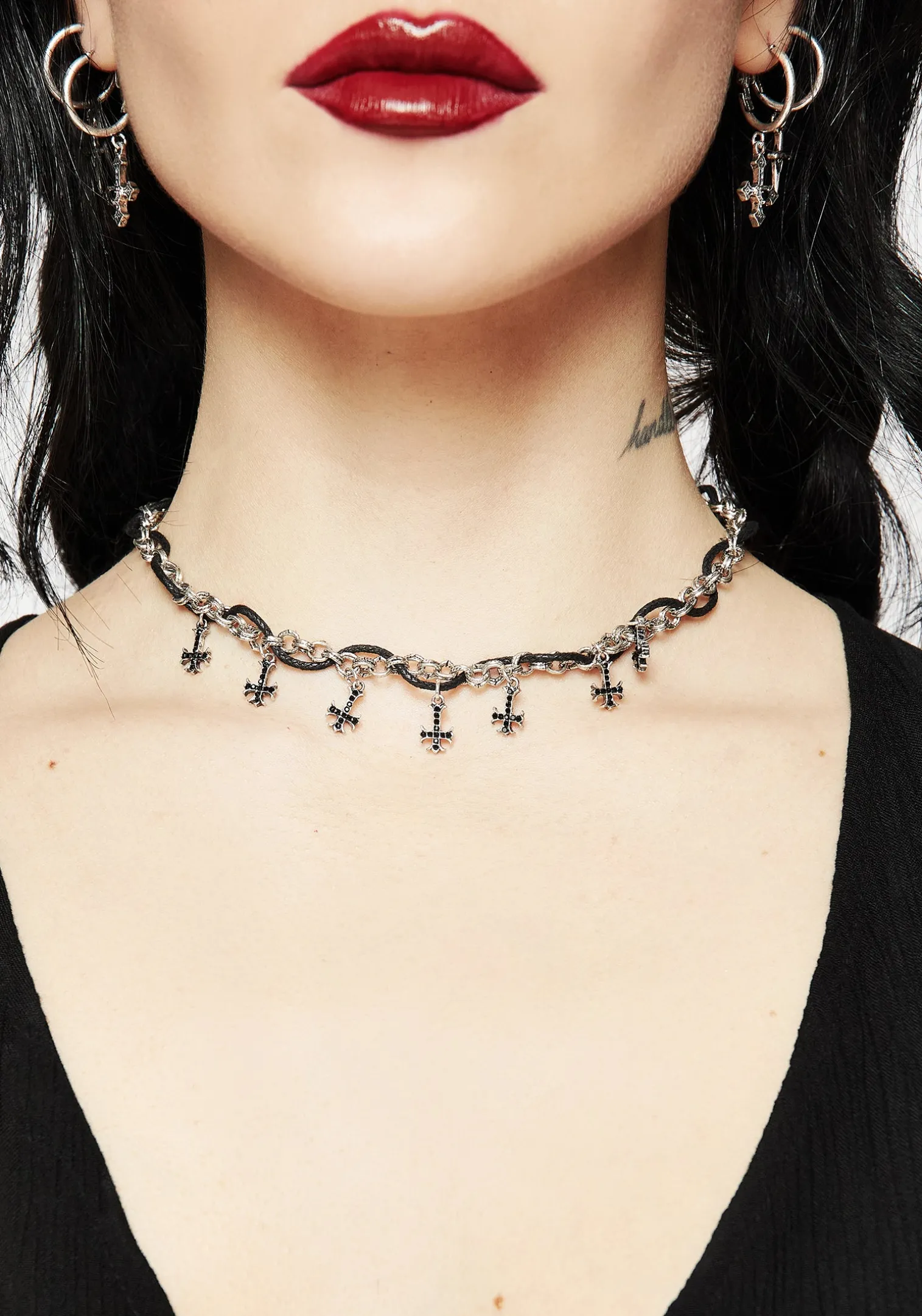 Catkin Cord Weave Cross Choker