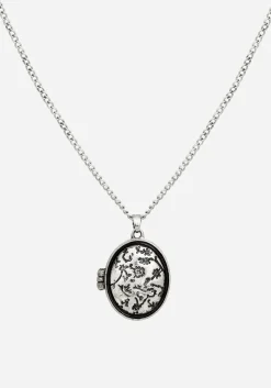 Cerelia Etched Locket Necklace
