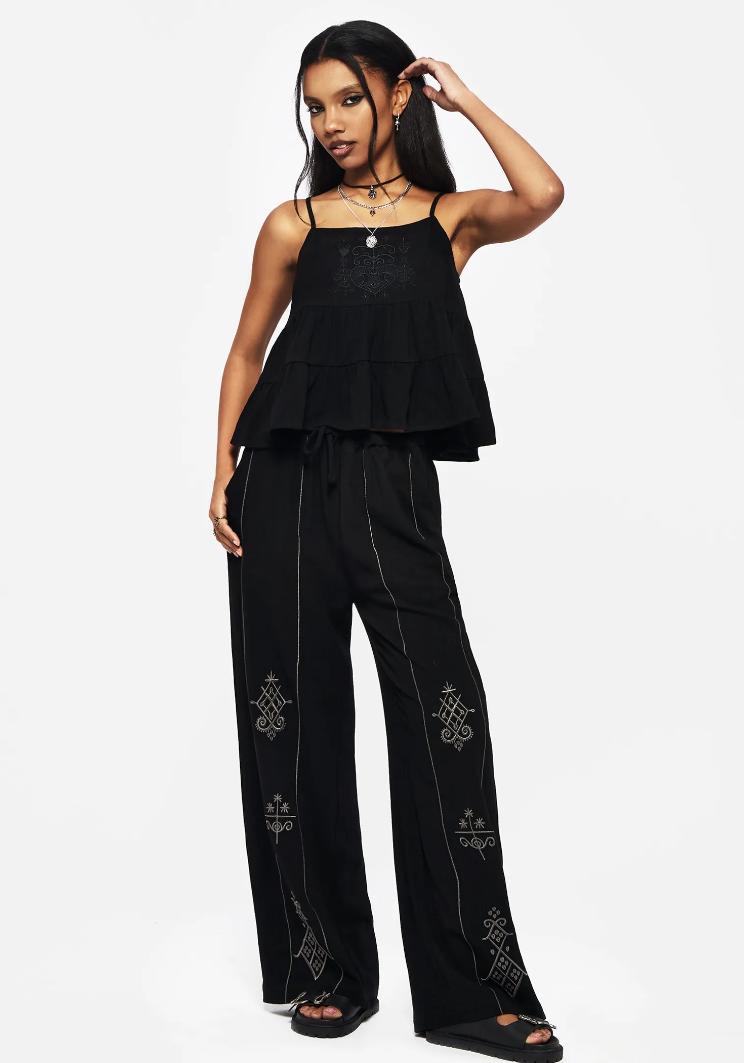 Cordata Linen-Blend Embroidered Tiered Cami Top - Black