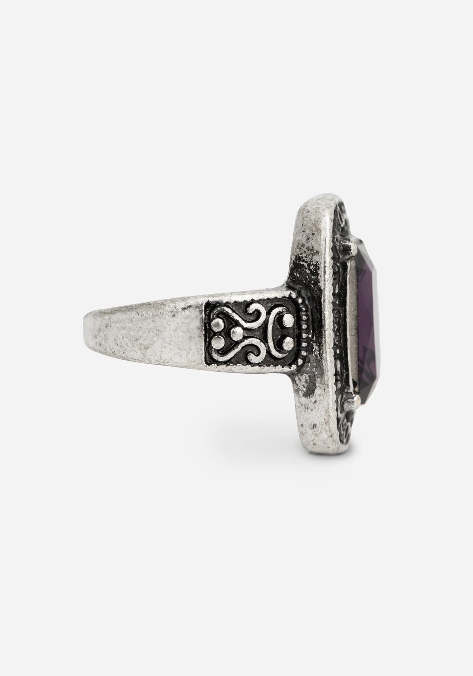 Domra Vintage Ring