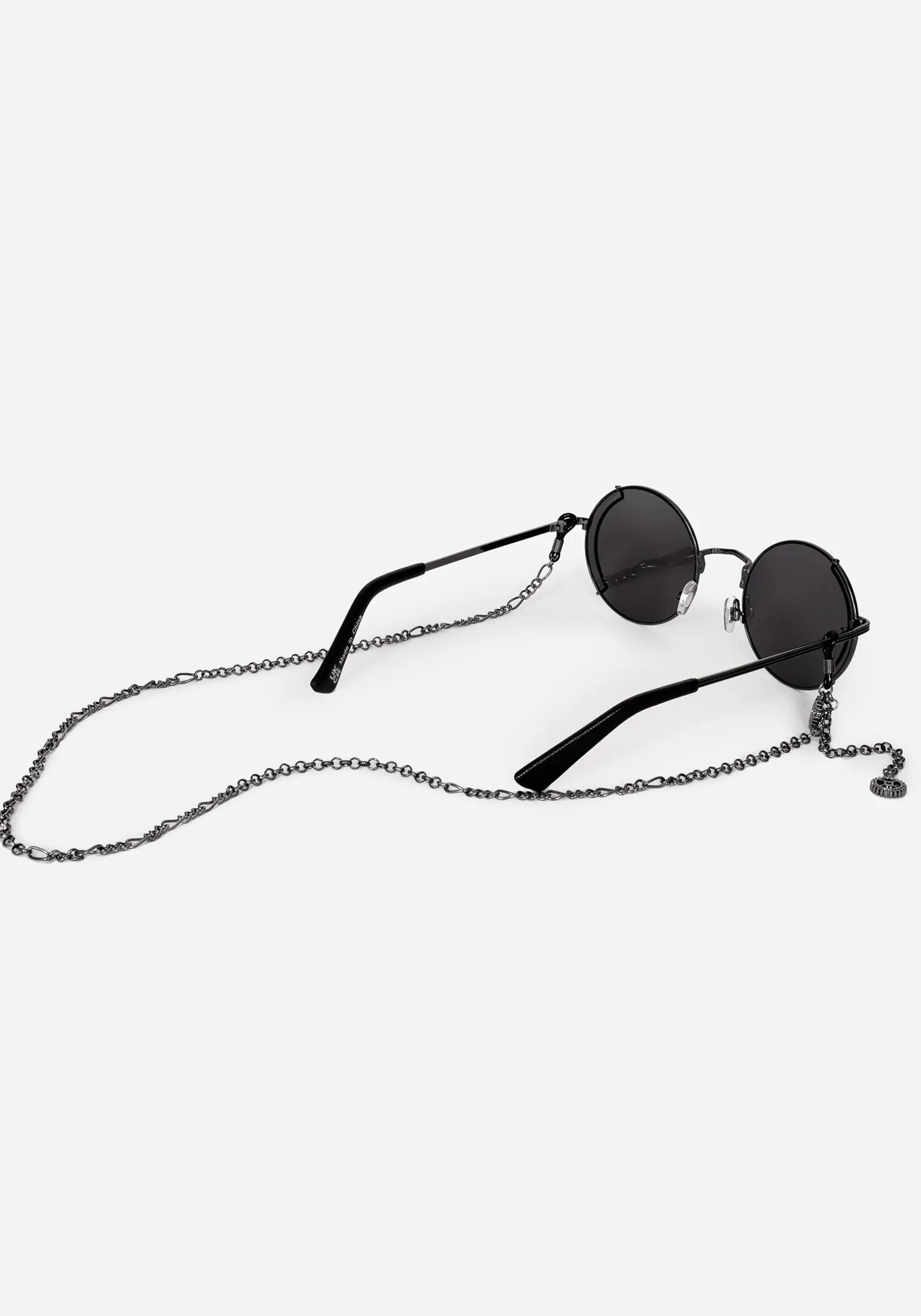 Emilie Round Sunglasses with Chain