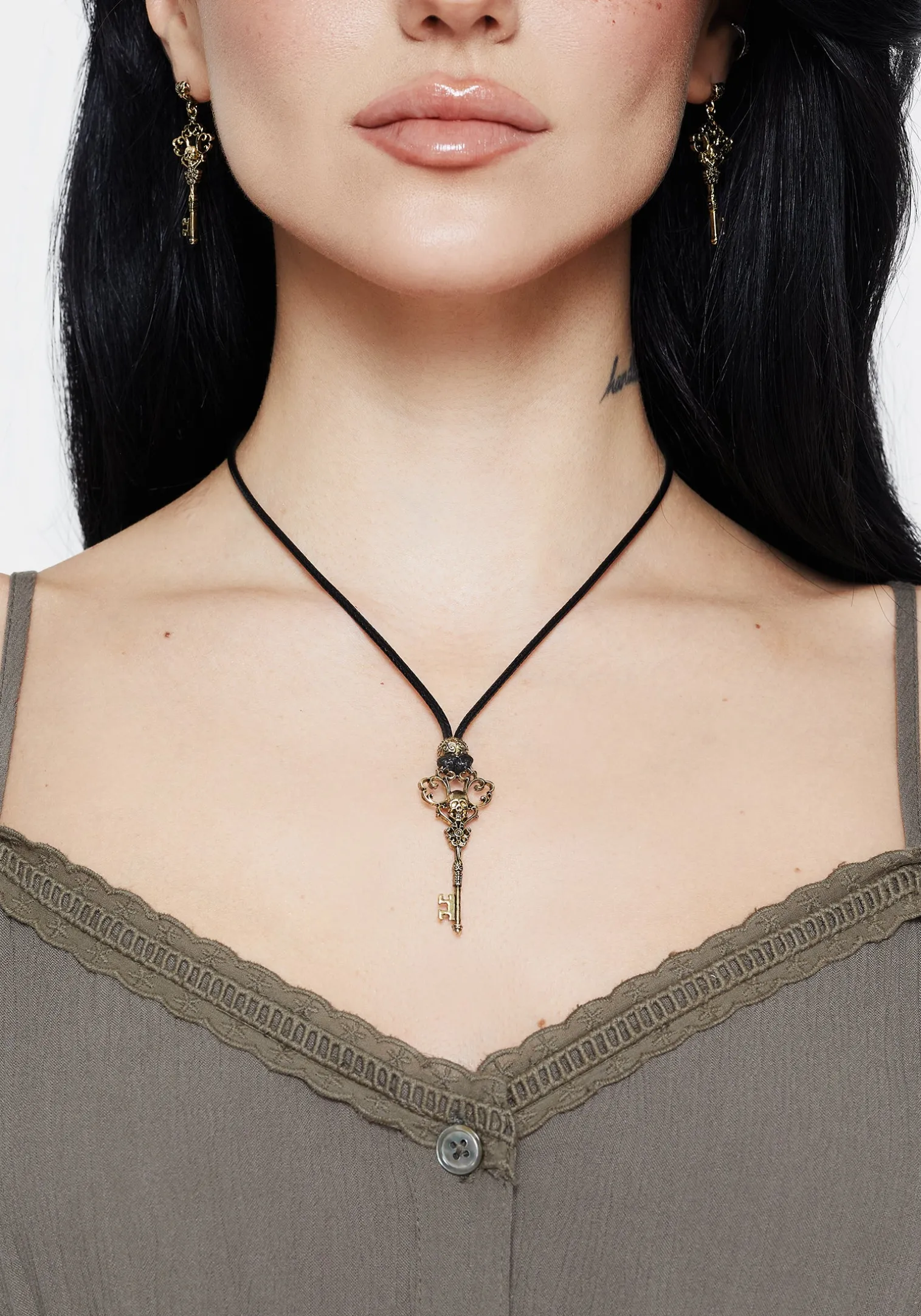 Genesta Skull Key Cord Necklace