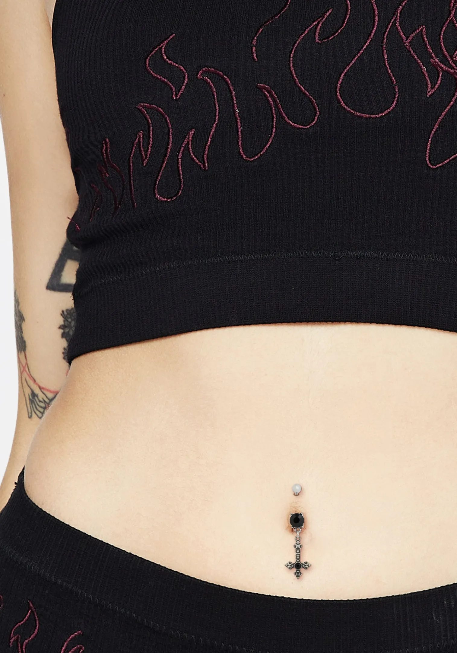Hazel Cross Belly Bar