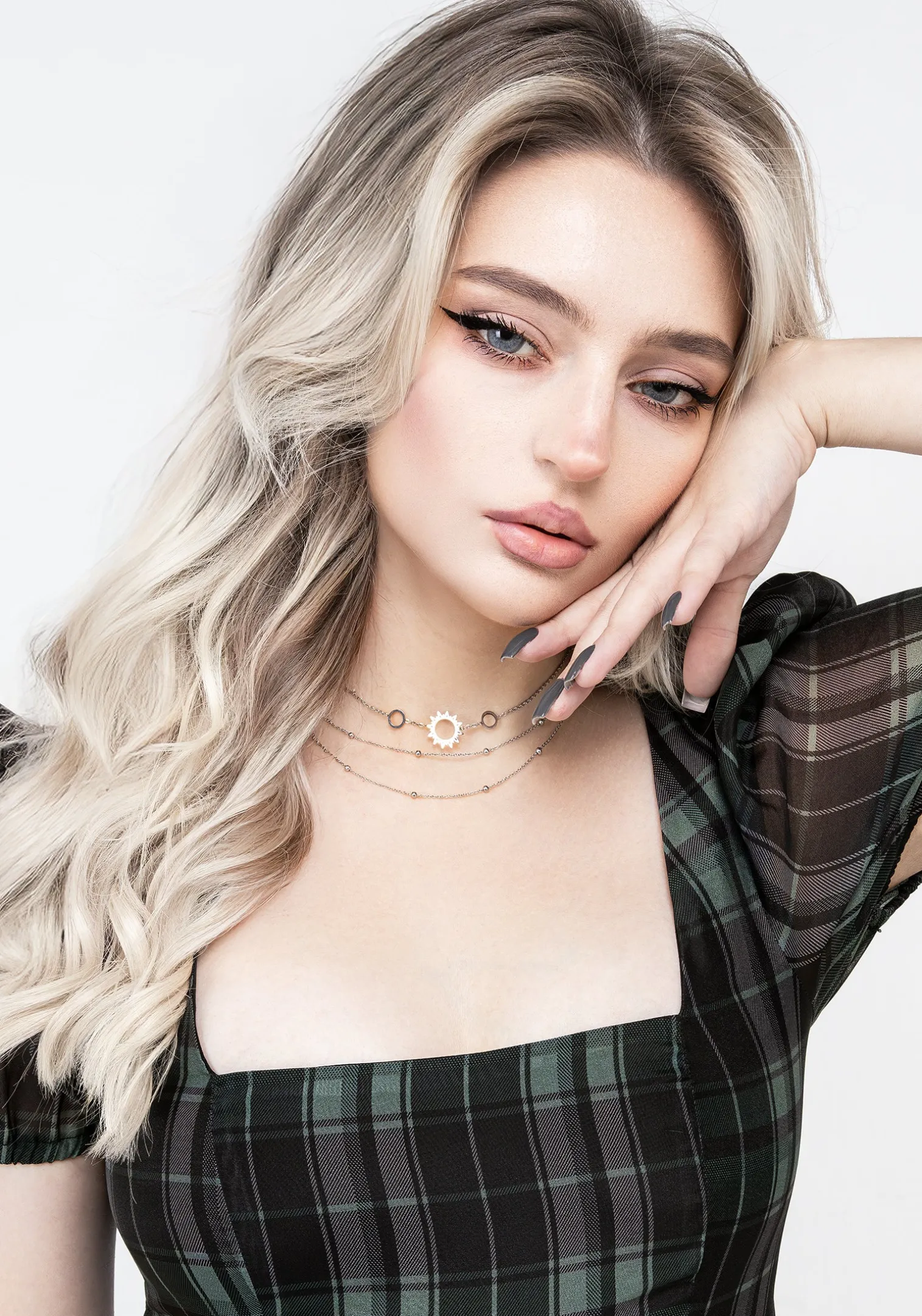 Helios Choker