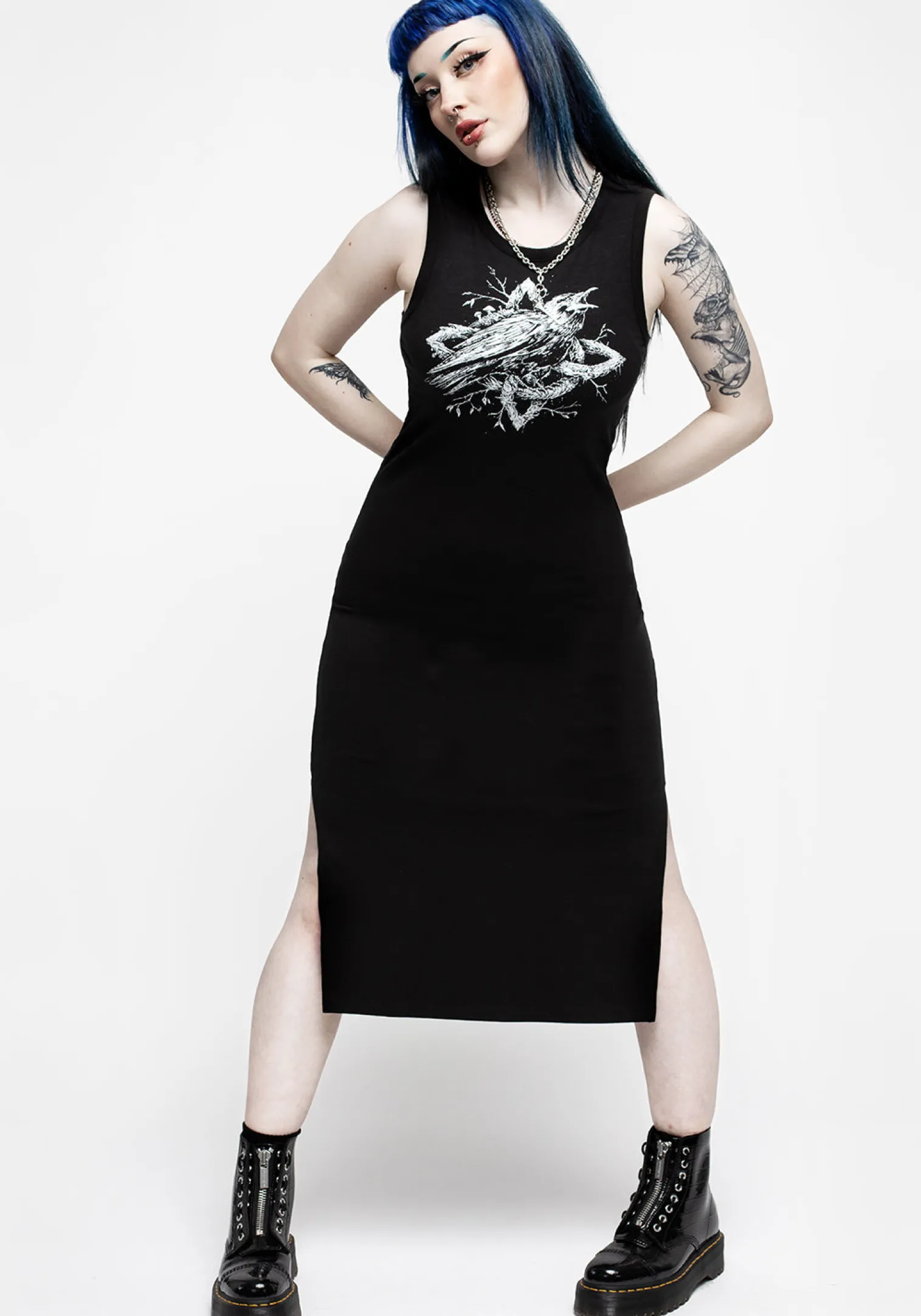 Korun Sleeveless Midi Dress