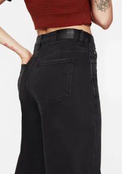 Malevolence Denim Barrel Leg Jeans