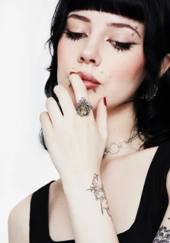 Marte Trapped Flower Ring