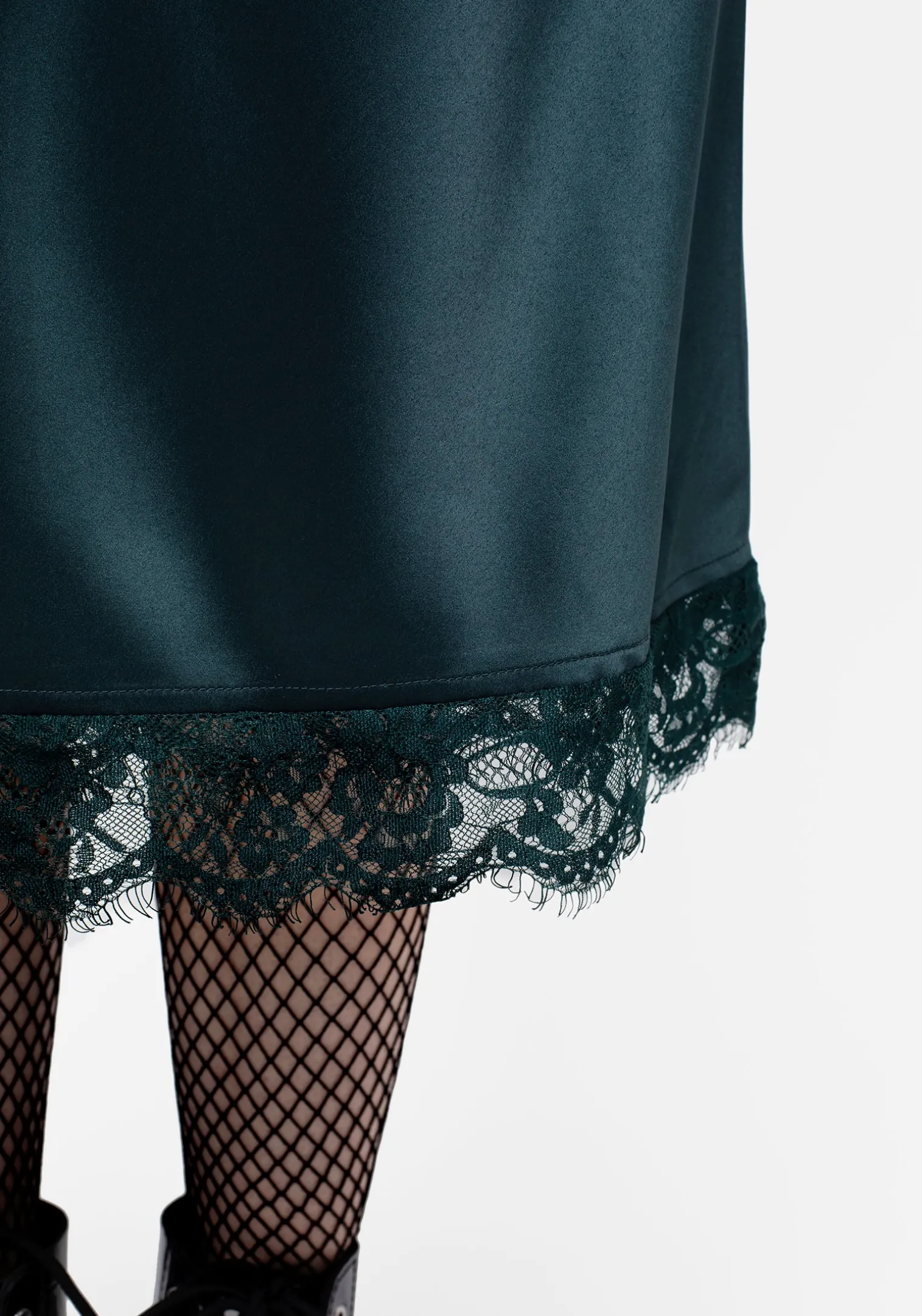 Medeina Lace Trim Satin Midi Skirt - Green